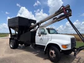 Ford  F700