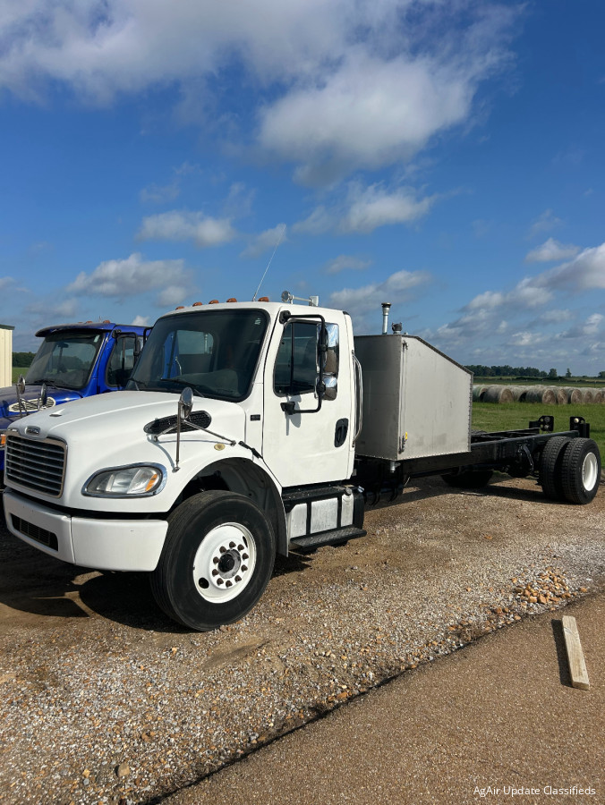 Freightliner M2