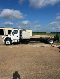 Freightliner M2